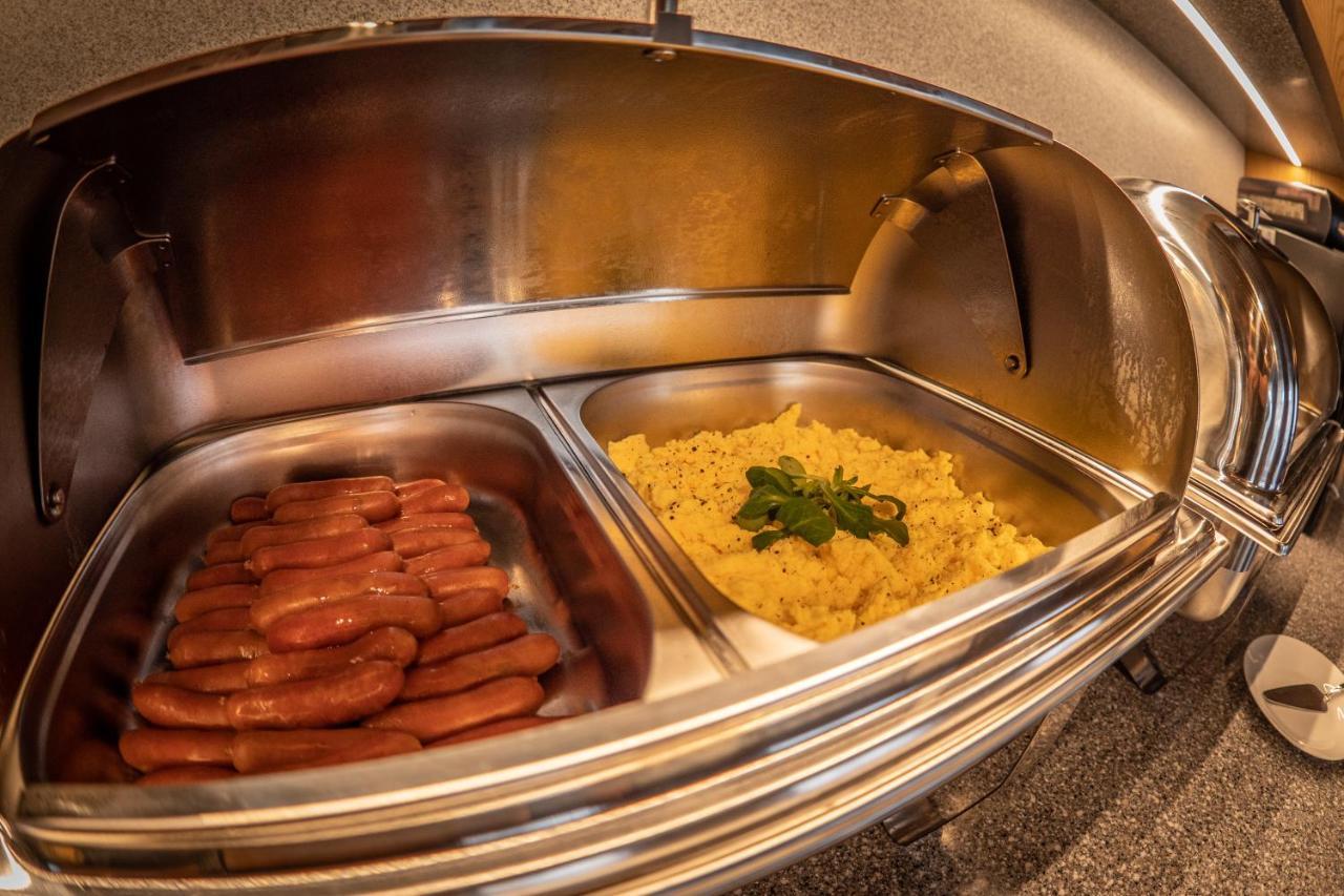 Hotel Novy Kastiel - Self Check-In Topoľčany 외부 사진