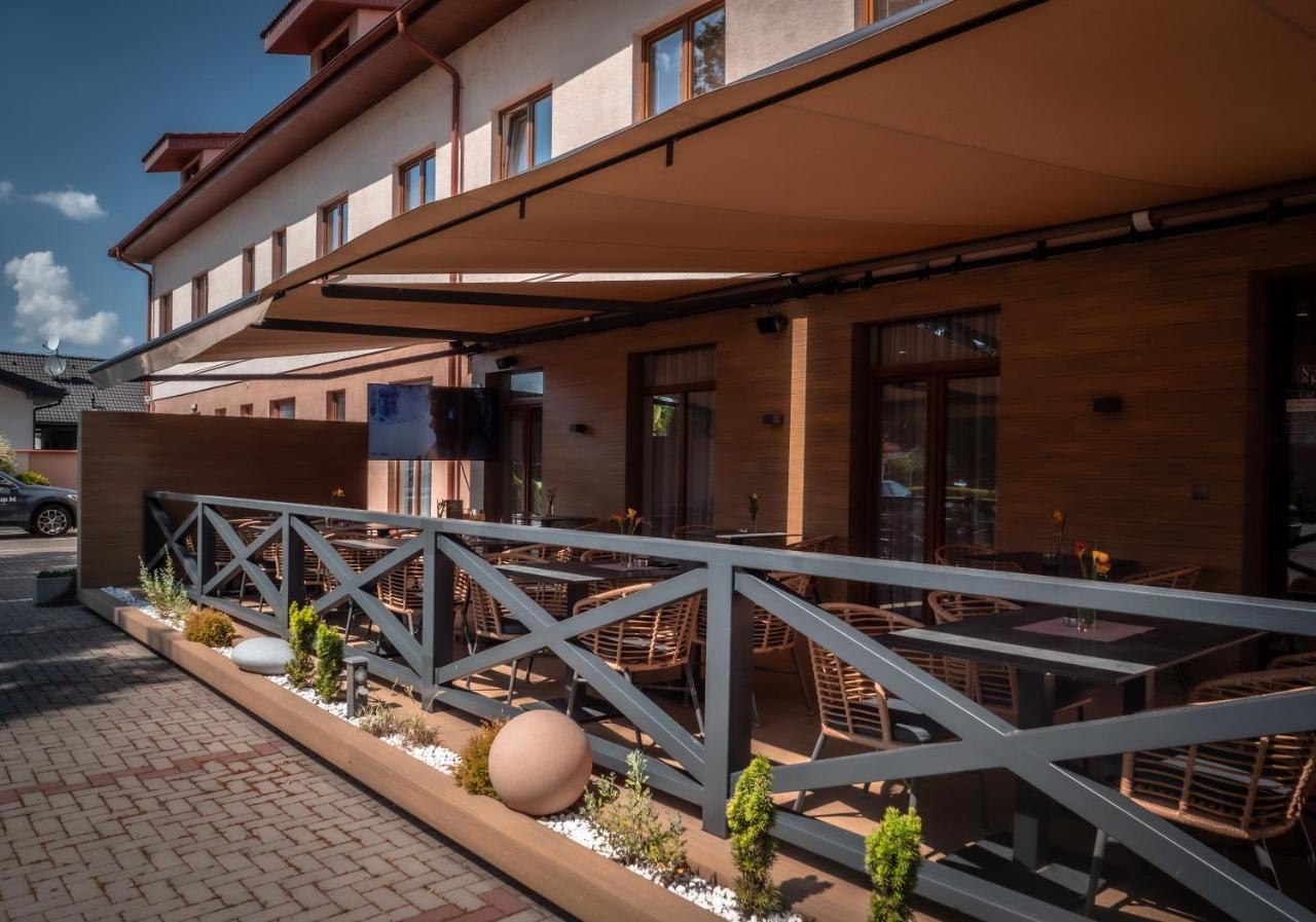 Hotel Novy Kastiel - Self Check-In Topoľčany 외부 사진